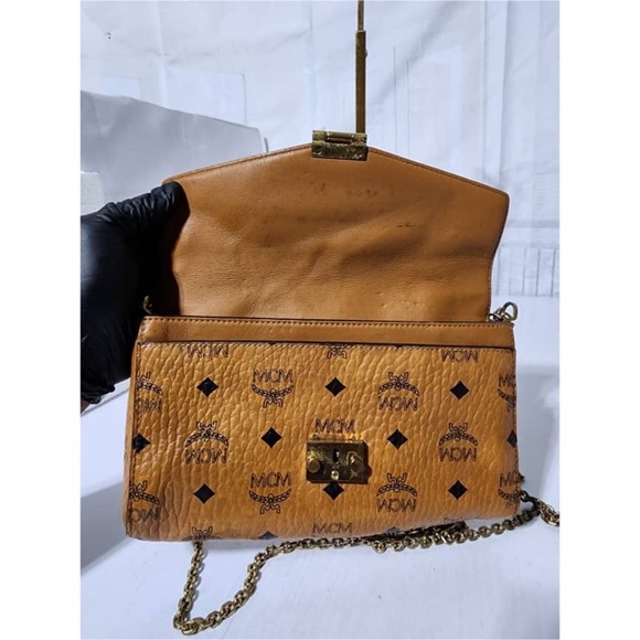 Authentic MCM Visetos Medium Patricia Wallet On Chain Cognac - Picture 9 of 14